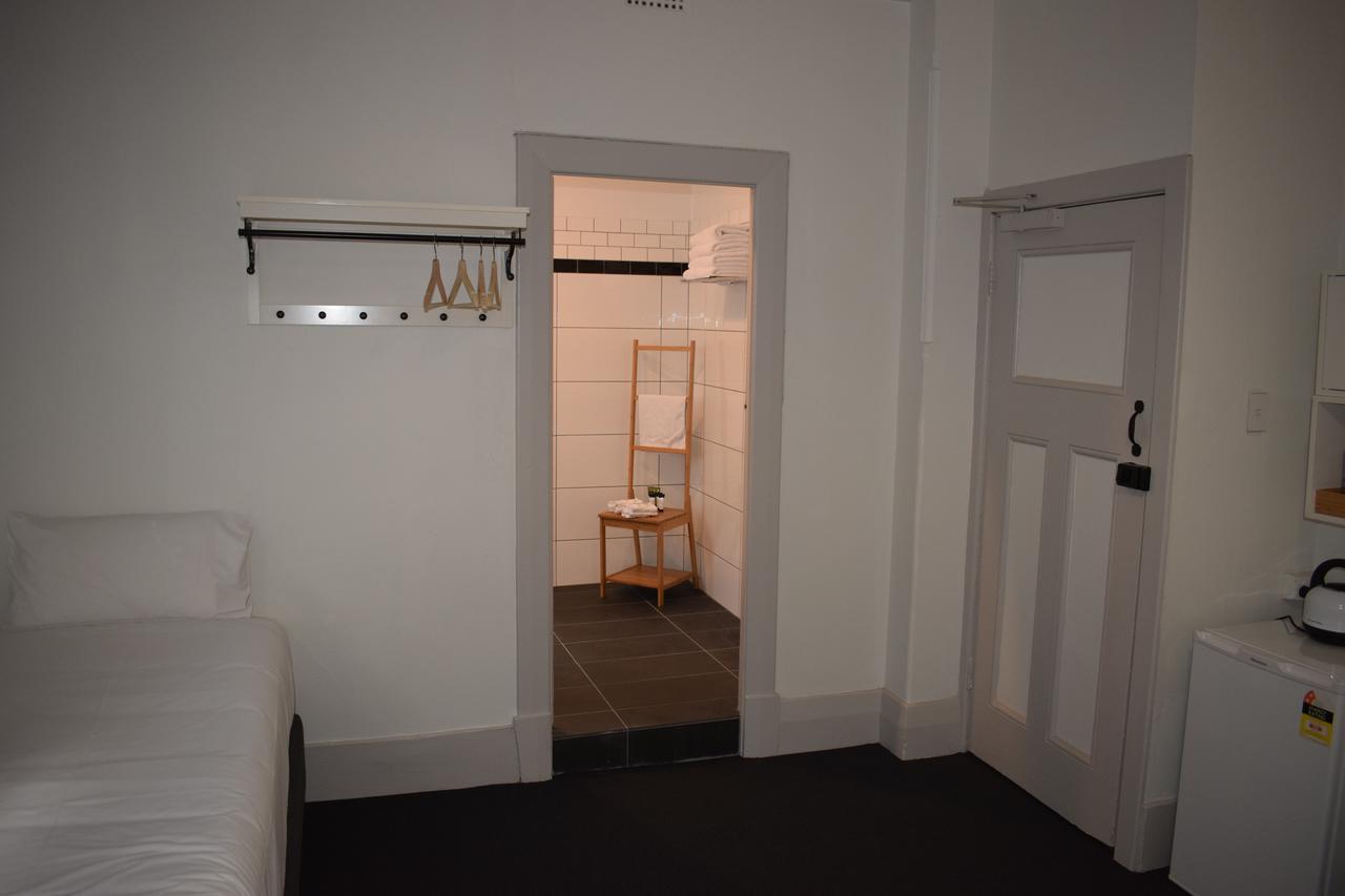 Ambassadors Hotel Adelaide Exteriör bild