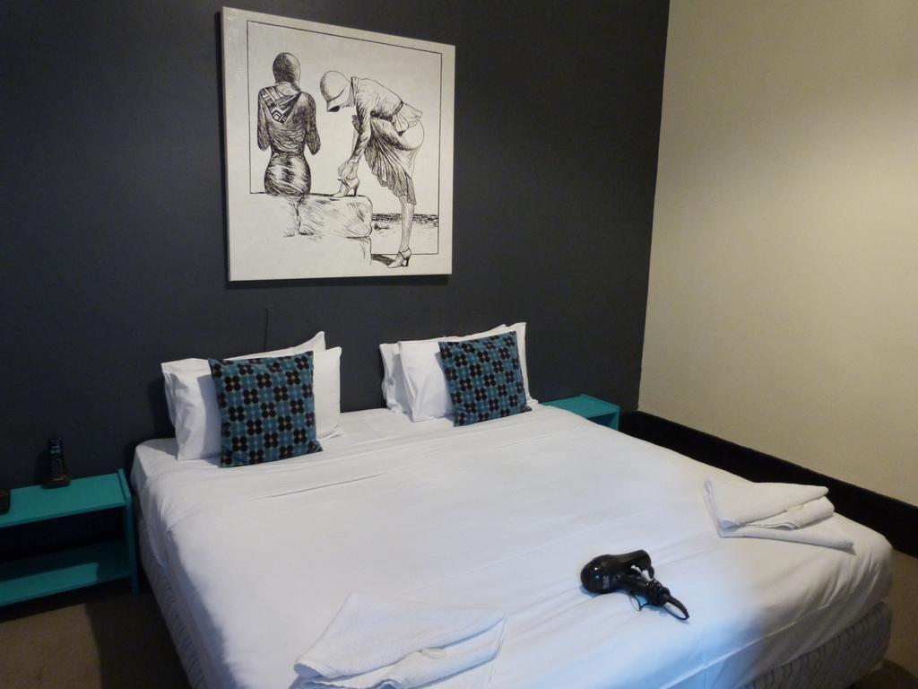 Ambassadors Hotel Adelaide Exteriör bild